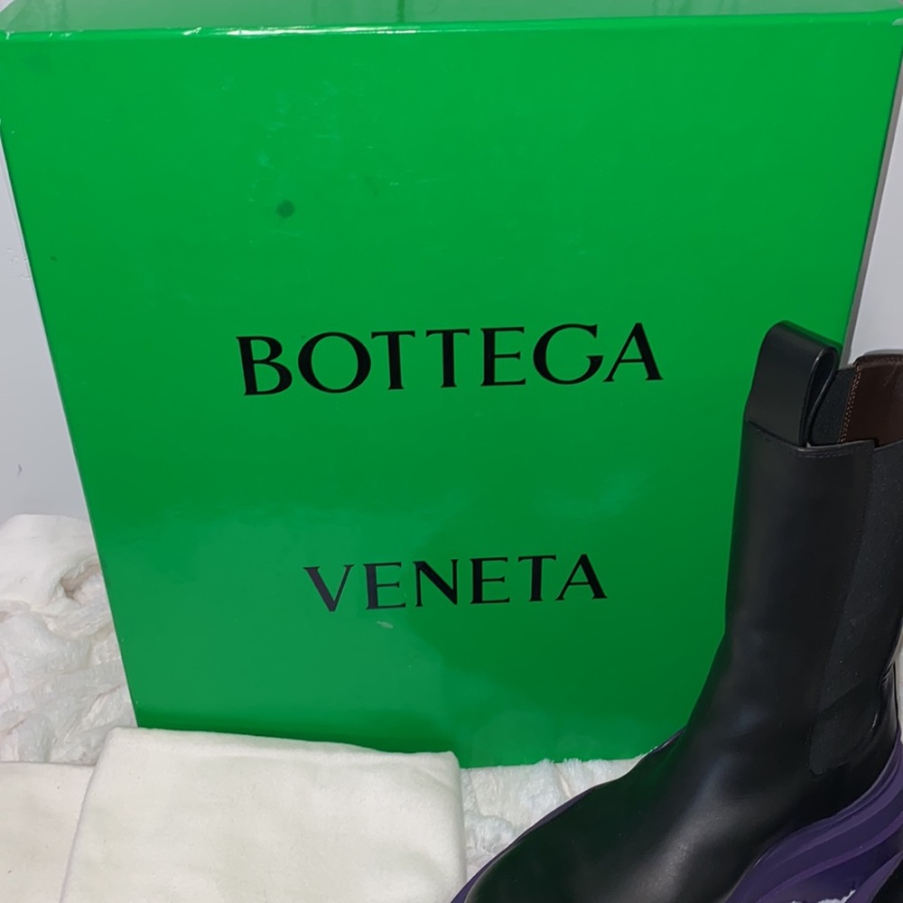 Bottega Veneta Purple Tire Leather Chelsea Boots - Picture 5 of 17